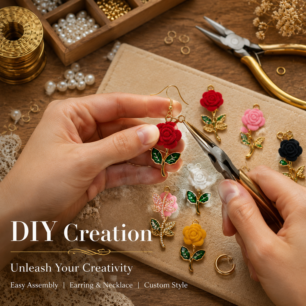 Flocked Rose‑Vintage Charm Pendants（ mixed pack）